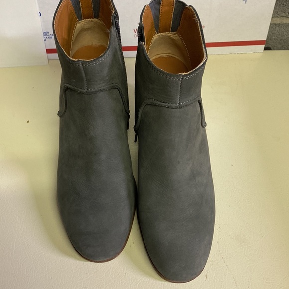 Women’s Boots - Picture 6 of 6